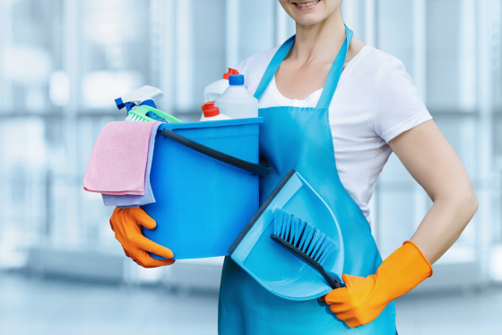 Deep cleaning of floor corners and kitchen surfaces
تنظيف عميق لزوايا الأرضيات وأسطح المطابخ
